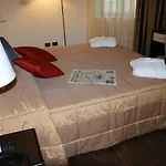 Gullo ホテル 4*