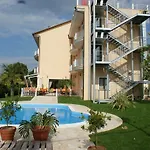 Gullo Hotel