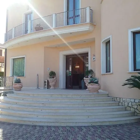 Gullo Hotel 4*