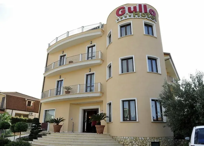 Gullo Hotel 4*